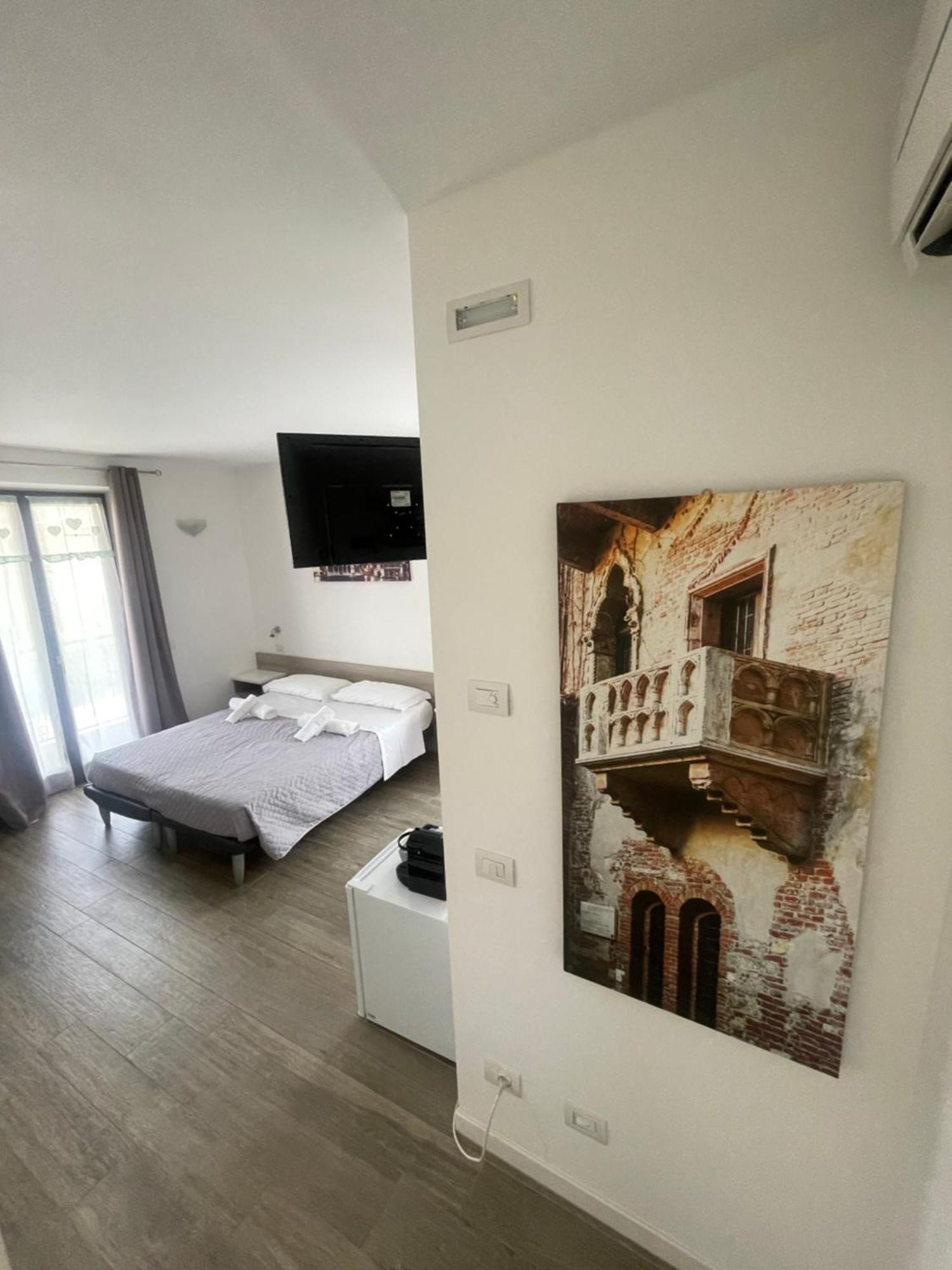 Welcome Traveller Divine Cecile Garda  Exteriör bild