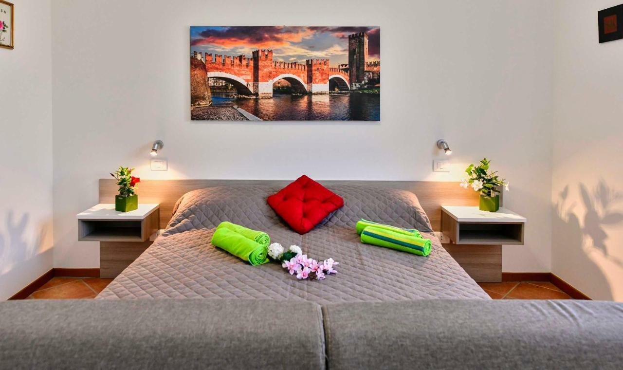 Welcome Traveller Divine Cecile Garda  Exteriör bild