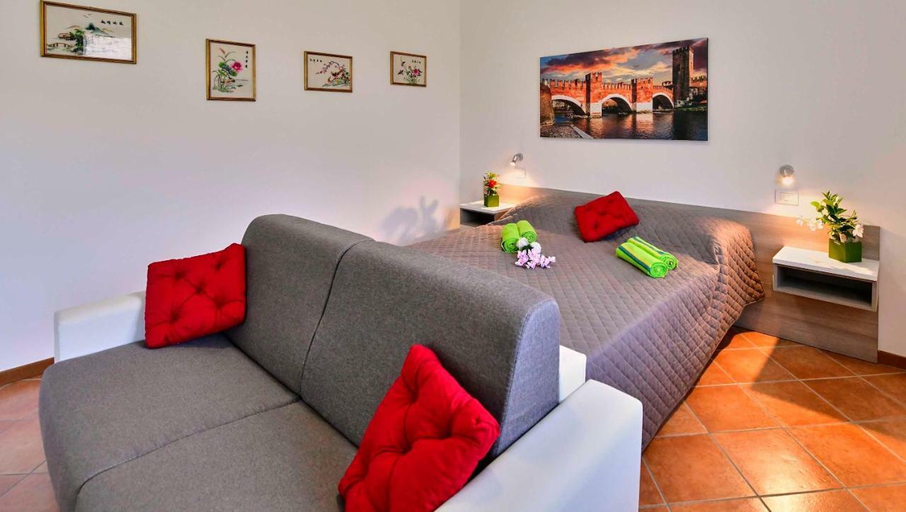 Welcome Traveller Divine Cecile Garda  Exteriör bild