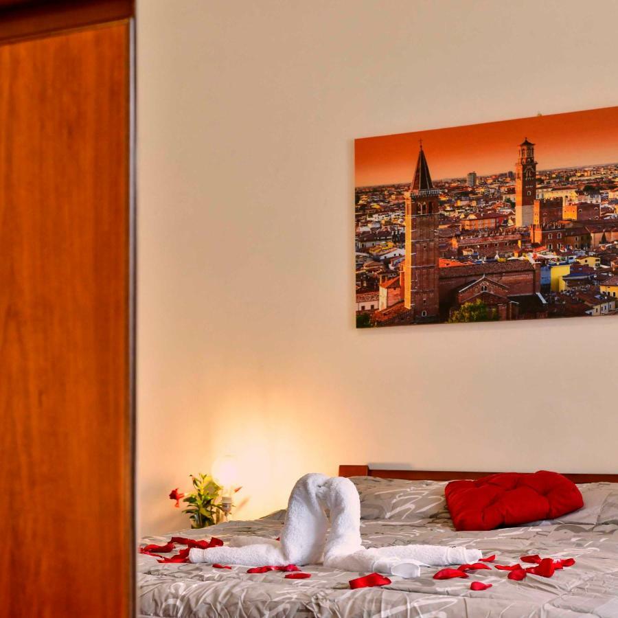 Welcome Traveller Divine Cecile Garda  Exteriör bild